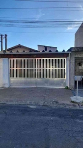 Casa com 3 quartos à venda no bairro Jardim Ikes, 200m²