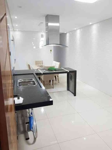 Casa com 3 quartos à venda no bairro Parque Continental I, 140m²