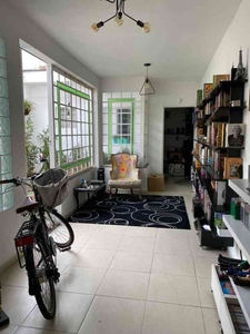 Casa com 3 quartos à venda no bairro Pinheiros, 100m²