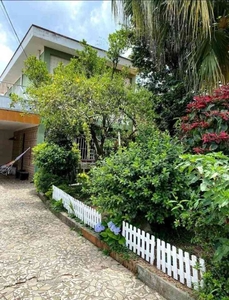 Casa com 3 quartos à venda no bairro Tremembé, 200m²