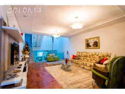 Casa com 3 quartos à venda no bairro Vila Scarpelli, 175m²