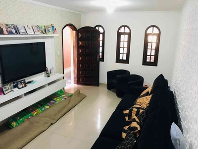 Casa com 3 quartos para alugar no bairro Vila Silveira, 125m²