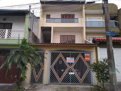 Casa com 4 quartos à venda no bairro Parque Flamengo, 250m²