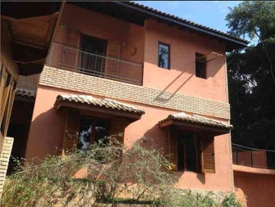 Casa com 5 quartos à venda no bairro Granja Viana II, 300m²
