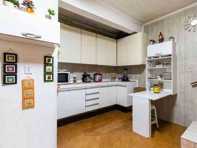 Casa com 5 quartos à venda no bairro Jardim Jaú (zona Leste), 151m²