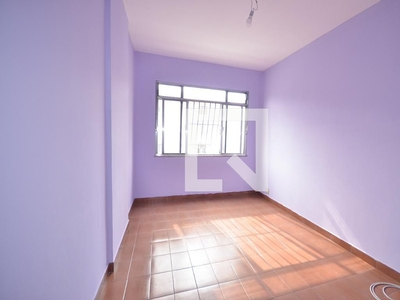 APARTAMENTO no 3º andar com 2 dormitórios