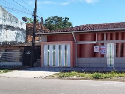 Casa a venda possui 200 metros quadrados com 4 quartos em Novo Buritizal - Macapá - AP