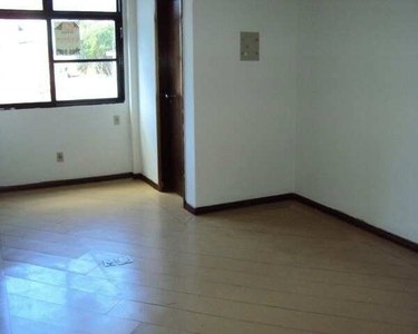 SALA COM APROXIMADAMENTE 29m²