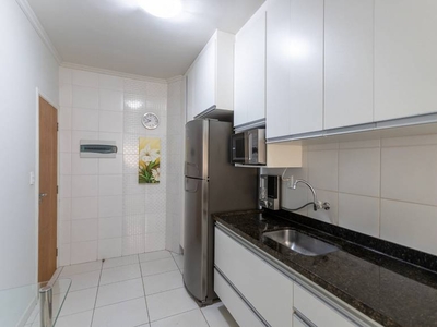 Apartamento com 3 Quartos e 2 banheiros à Venda, 101 m² por R$ 450.000