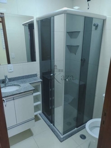 Apartamento com 3 Quartos e 2 banheiros à Venda, 80 m² por R$ 380.000