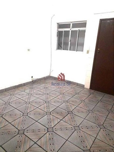 Casa com 2 Quartos e 1 banheiro para Alugar, 70 m² por R$ 1.000/Mês