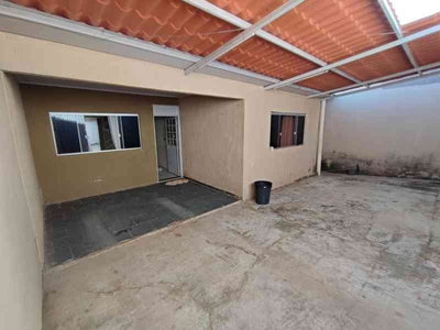 Casa com 3 quartos à venda no bairro Setor Tradicional, 150m²