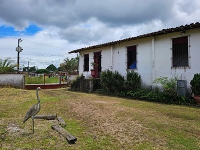 Venda de Casa estilo Sítio no Centro de Santa Izabel do Pará.