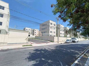 Apartamento com 2 quartos para alugar no bairro Vila Cristina, 45m²