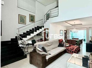 Casa com 3 quartos à venda no bairro Portal do Sol I, 360m²