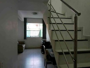 Casa com 3 quartos à venda no bairro Santa Terezinha, 100m²