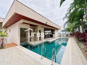 Casa com 4 quartos à venda no bairro Alphaville Flamboyant Residencial Araguaia, 586m²