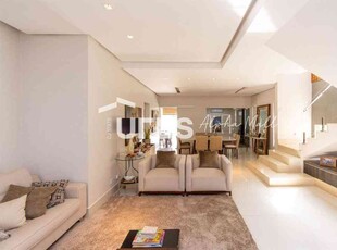 Casa com 4 quartos à venda no bairro Jardins Verona, 440m²