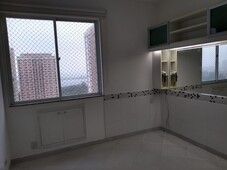 Apartamento à venda em Barra da Tijuca com 92 m², 2 quartos, 1 suíte, 1 vaga