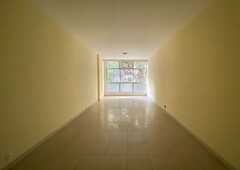 Apartamento à venda em Copacabana com 149 m², 4 quartos, 1 suíte, 2 vagas