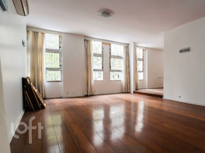 Apartamento à venda em Jardim América com 320 m², 6 quartos, 4 suítes, 2 vagas