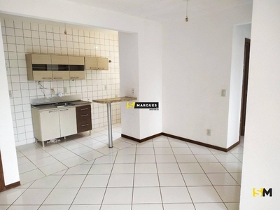 Apartamento em Floresta, Joinville/SC de 68m² 3 quartos para locação R$ 1.600,00/mes