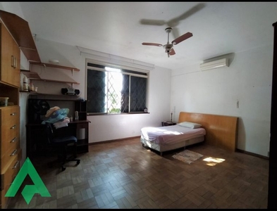 Casa no Bairro Jardim Blumenau em Blumenau com 3 Dormitórios (1 suíte) e 360 m²