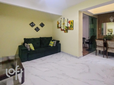 Apartamento à venda em Serra com 78 m², 2 quartos, 1 suíte, 1 vaga