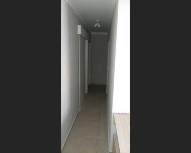 Apartamento mobiliado, térreo, 3 dorm e eletros na cozinha..