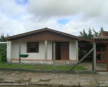 Casa com 4 Dormitorio(s) localizado(a) no bairro Nazaré em Cidreira / RIO GRANDE DO SUL R