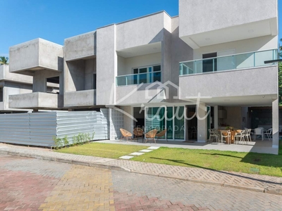 Casa Exclusiva em condomínio Beira Mar com 04 qts em Antunes - Alagoas