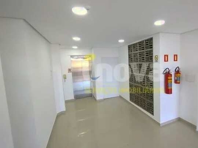 APARTAMENTO SEMI-MOBILIADO COM 03 DORMITÓRIOS NO CENTRO DE TRAMANDAÍ