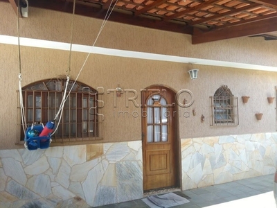 Casa à venda por R$ 650.000