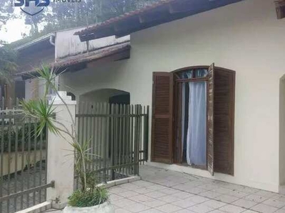 Casa com 3 dormitórios para alugar, 143 m² por R$ 2.640,00/mês - Garcia - Blumenau/SC