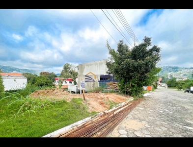 Terreno no Bairro Vorstadt em Blumenau com 364 m²