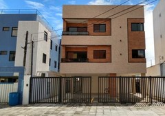 No Bessa, excelente apartamento com 2 e 3 qtos, 1 e 2 suítes, varanda, excelente localização!