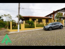 Casa no Bairro Vila Nova em Blumenau com 4 Dormitórios (4 suítes) e 420 m²