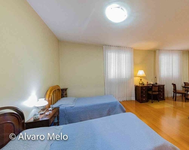 Apartamento com 3 quartos à venda no bairro Funcionários, 104m²
