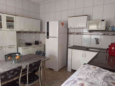 Casa com 2 quartos à venda no bairro Retiro, 180m²
