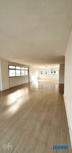 Apartamento à venda em Bela Vista com 256 m², 3 quartos, 1 suíte, 3 vagas
