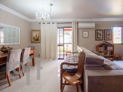 Apartamento à venda em Campo Belo com 130 m², 4 quartos, 2 suítes, 2 vagas