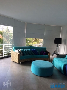 Apartamento à venda em Campo Belo com 250 m², 3 quartos, 1 suíte, 3 vagas