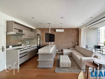 Apartamento à venda em Vila Olímpia com 62 m², 1 quarto, 1 suíte, 2 vagas