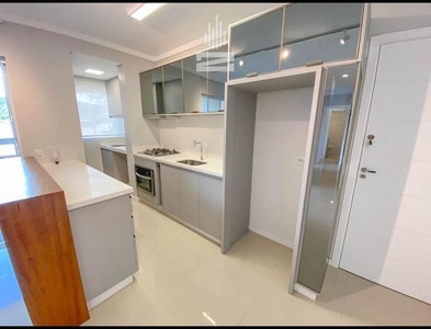 Apartamento no Bairro Vila Nova em Blumenau com 2 Dormitórios (1 suíte) e 64 m²