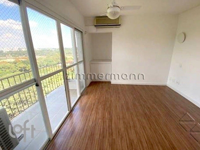 Apartamento à venda em Alto de Pinheiros com 182 m², 2 quartos, 2 suítes, 3 vagas