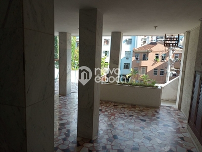 Apartamento à venda por R$ 350.000