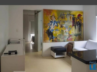 Apartamento à venda por R$ 450.000