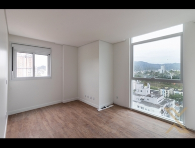 Apartamento no Bairro Vila Nova em Blumenau com 3 Dormitórios (3 suítes) e 125.65 m²