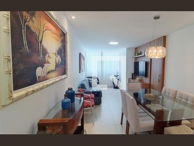 APARTAMENTO no 18º andar com 2 dormitórios e 1 garagem