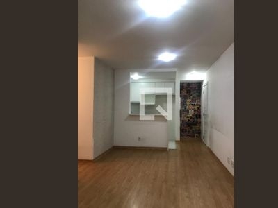 APARTAMENTO no 1º andar com 2 dormitórios e 1 garagem